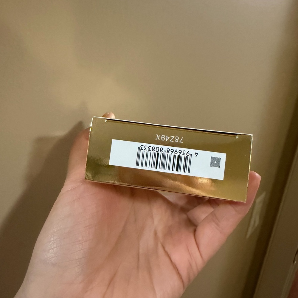 Yves Saint Laurent cushion shade#20 - Picture 3 of 3